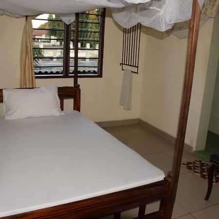 Cingaki Hotel Mombasa Esterno foto
