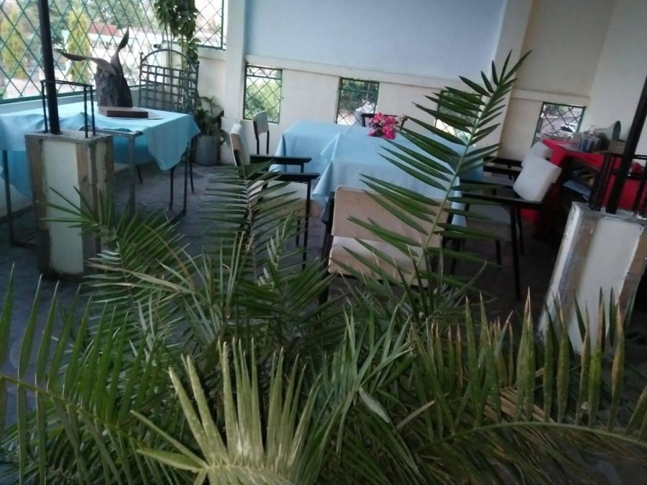 Cingaki Hotel Mombasa Esterno foto