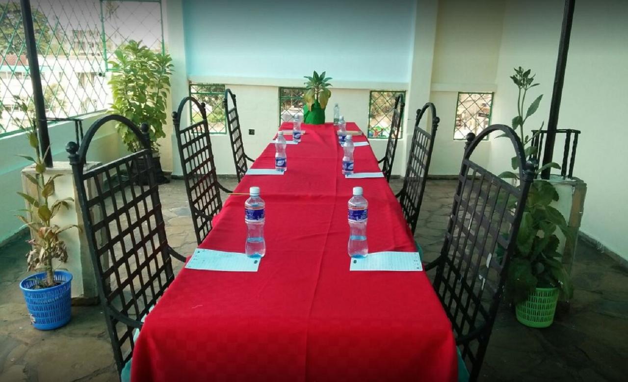 Cingaki Hotel Mombasa Esterno foto